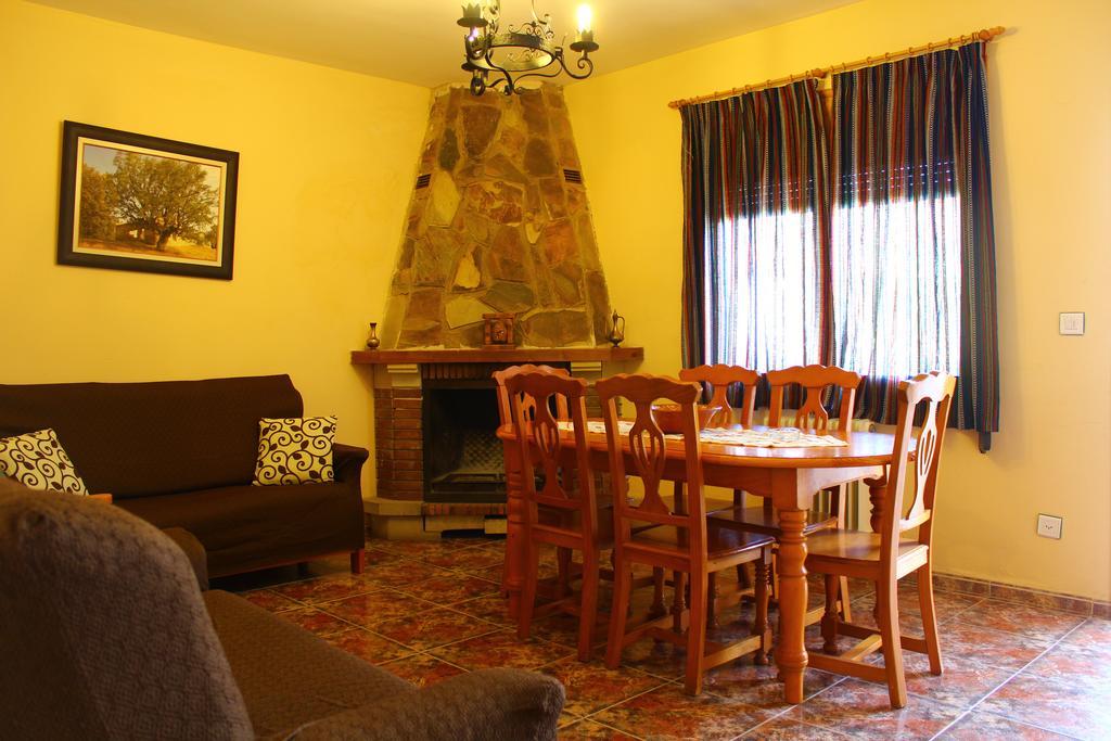 Residencial Los Robles Arroyo Frio Szoba fotó