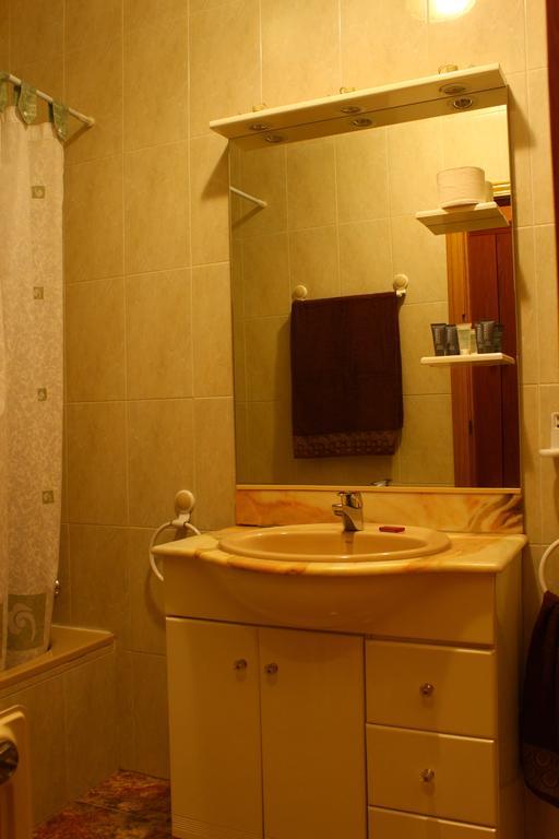 Residencial Los Robles Arroyo Frio Szoba fotó